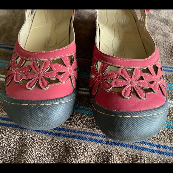 Cute Maryjanes - Picture 1 of 5